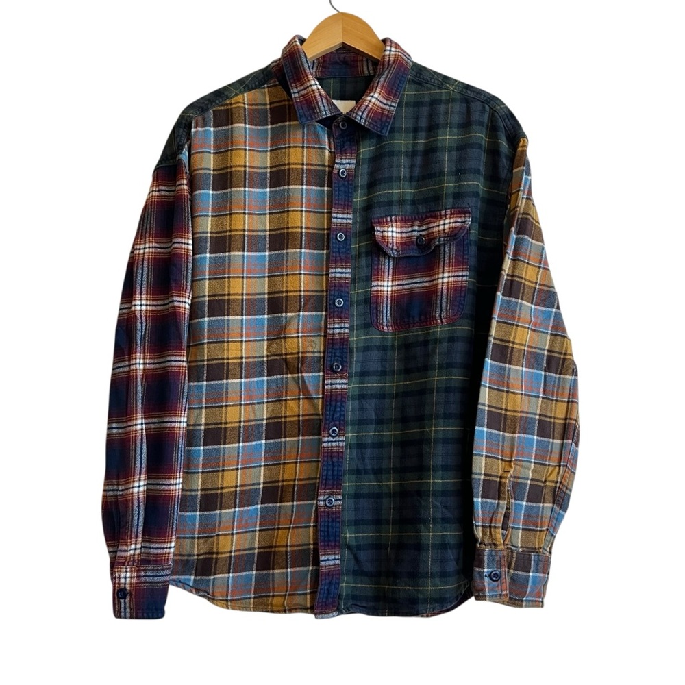 American Eagle Outfitters Multicolor Plaid Button-Down Shirt